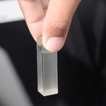 High transparency quartz cuvette for optical testing